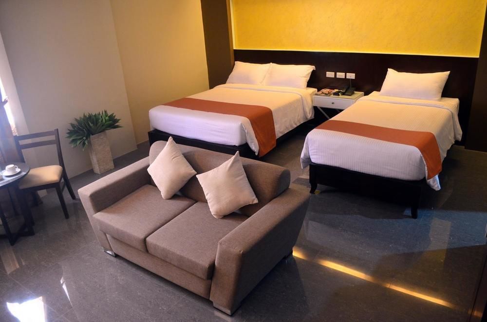 Grace Crown Hotel Angeles Exterior photo